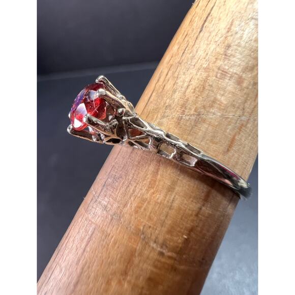 Vintage 10k White Gold Garnet Solitaire Ring – Size 6.5 – Magnolia Jewelry - Picture 10 of 16